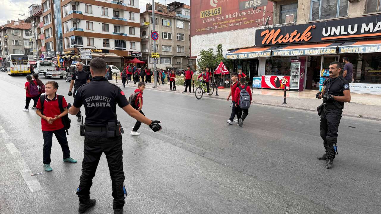 Konya’da okul çıkışlarında yeni uygulama! Zabıta ekipleri göreve başladı 3