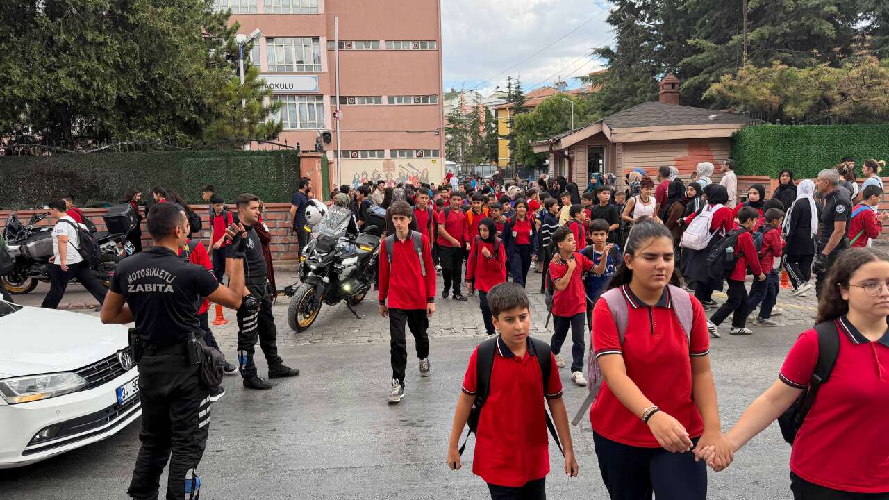 Konya’da okul çıkışlarında yeni uygulama! Zabıta ekipleri göreve başladı 8