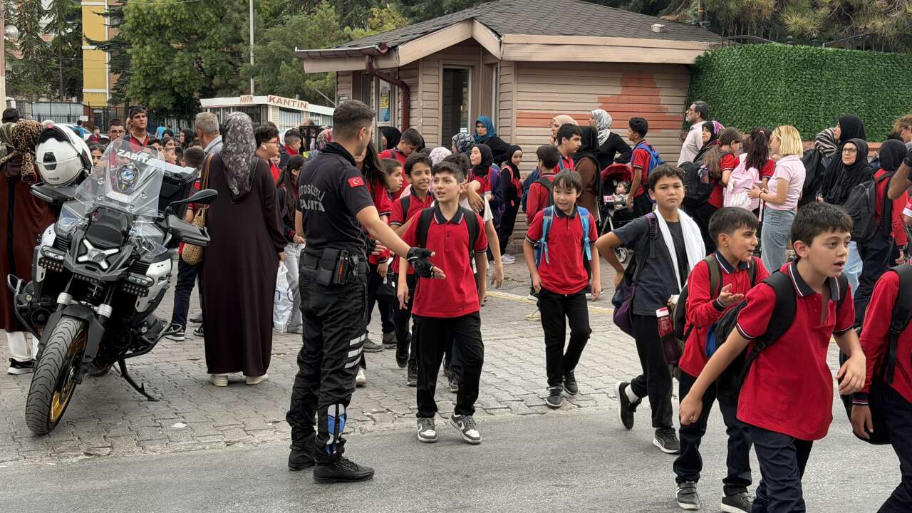 Konya’da okul çıkışlarında yeni uygulama! Zabıta ekipleri göreve başladı 4