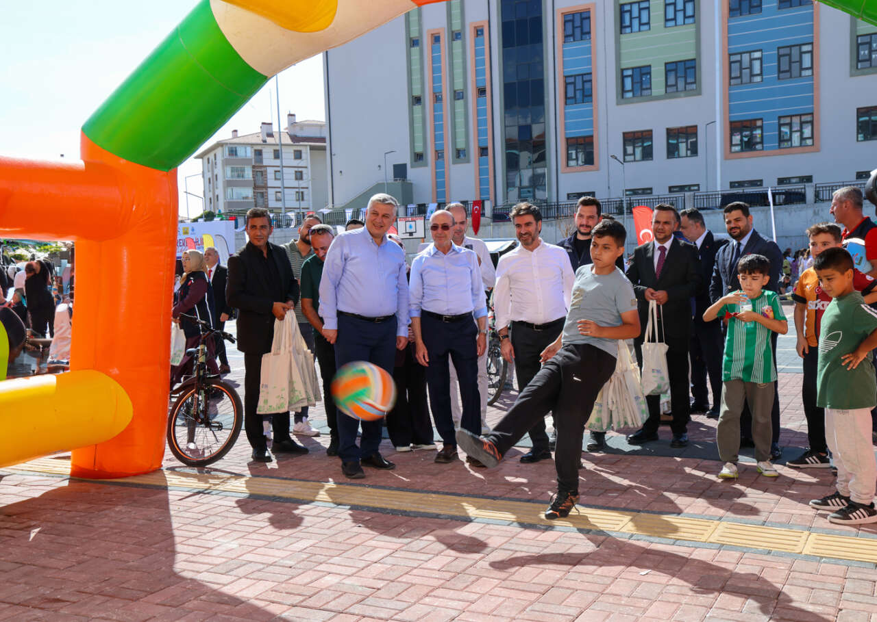 Konya’da çocukları sevindiren uygulama! Bisikletler ücretsiz bakımdan geçti 14