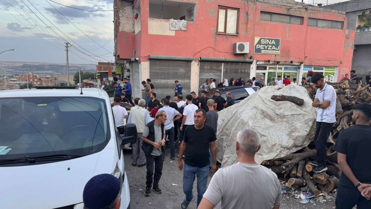 Alacak verecek tartışması silahlı kavgaya dönüştü! 3 ölü 10