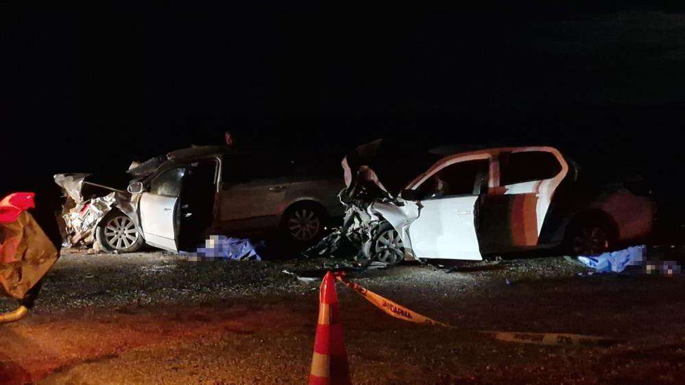 Konya plakalı otomobilin karıştığı kazada can pazarı! 2 ölü, 5 yaralı var 8