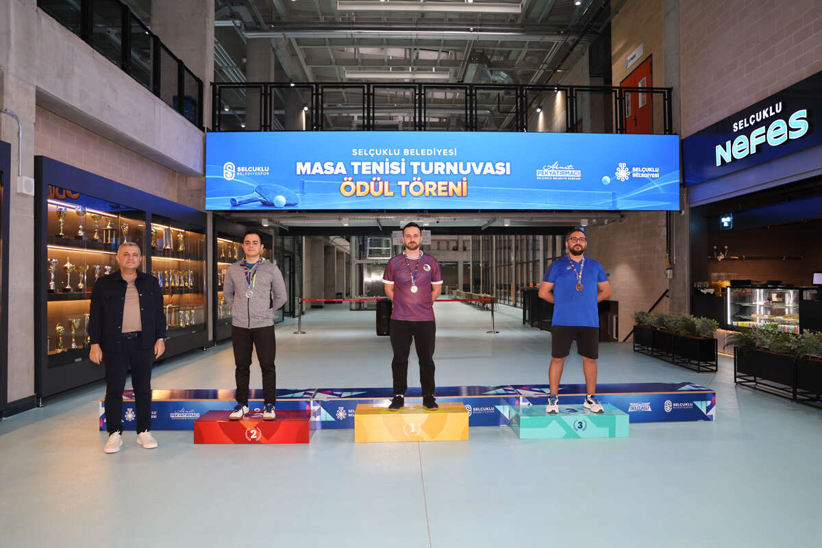 Konya’da raketler şampiyonluk için sallandı! Dereceye girenler belli oldu 17
