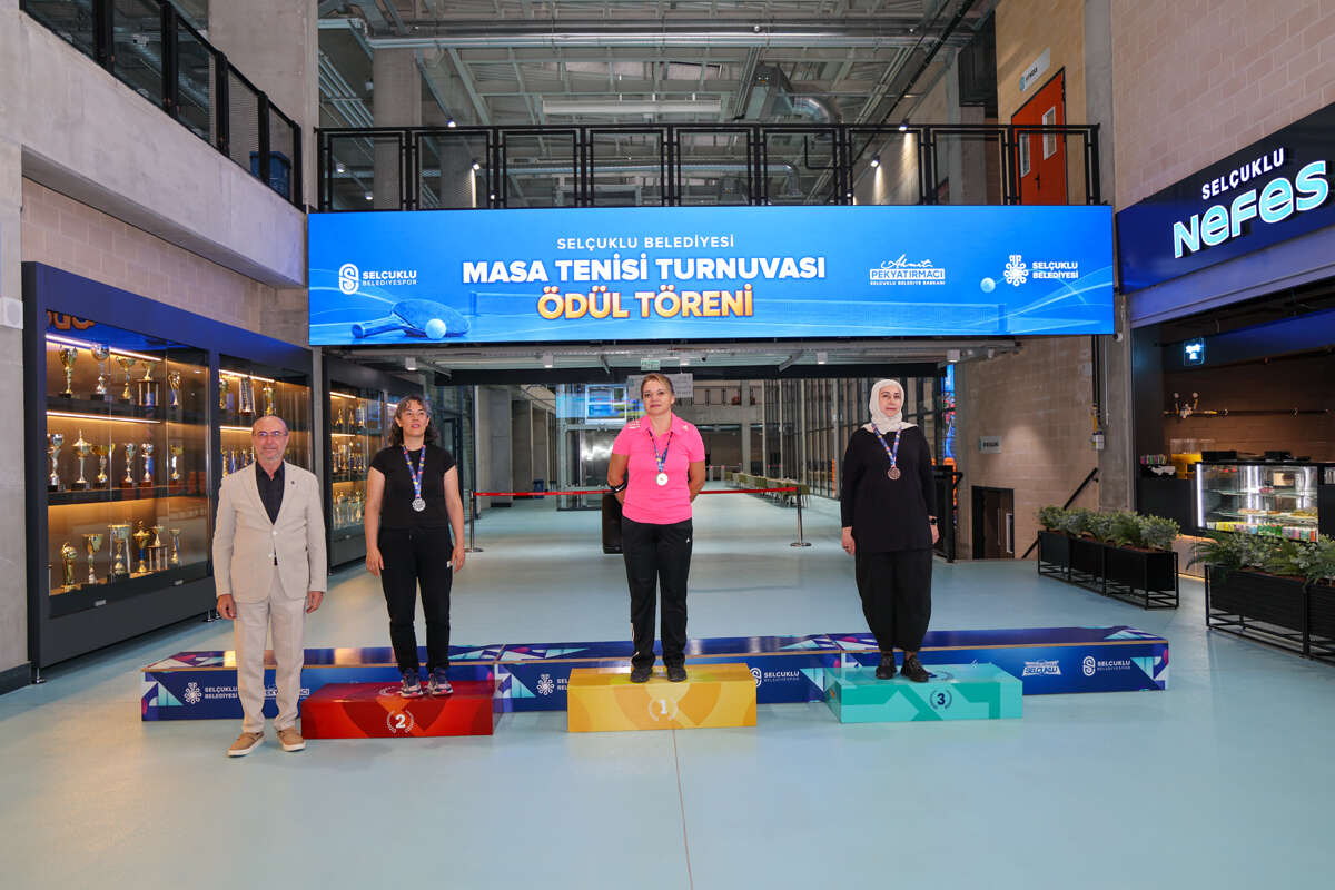 Konya’da raketler şampiyonluk için sallandı! Dereceye girenler belli oldu 16