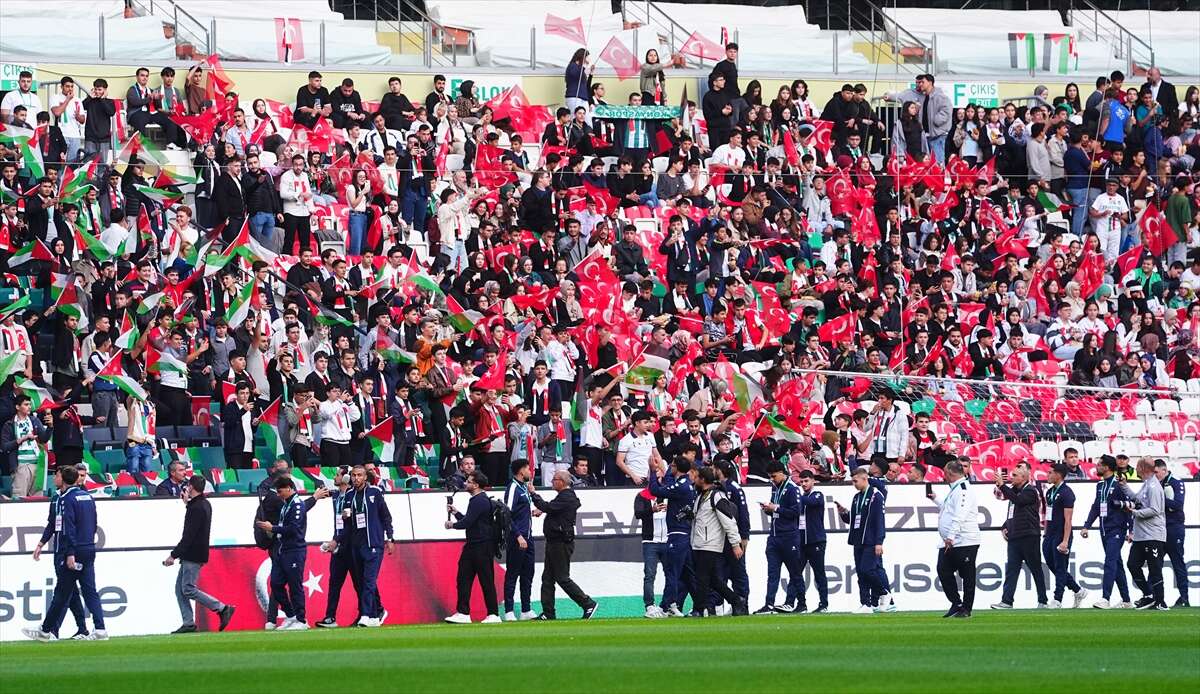 Konya’da tarihi gece! Kalpler Filistin için attı 2