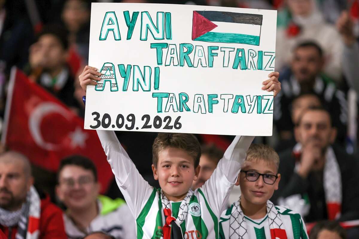 Konya’da tarihi gece! Kalpler Filistin için attı 52