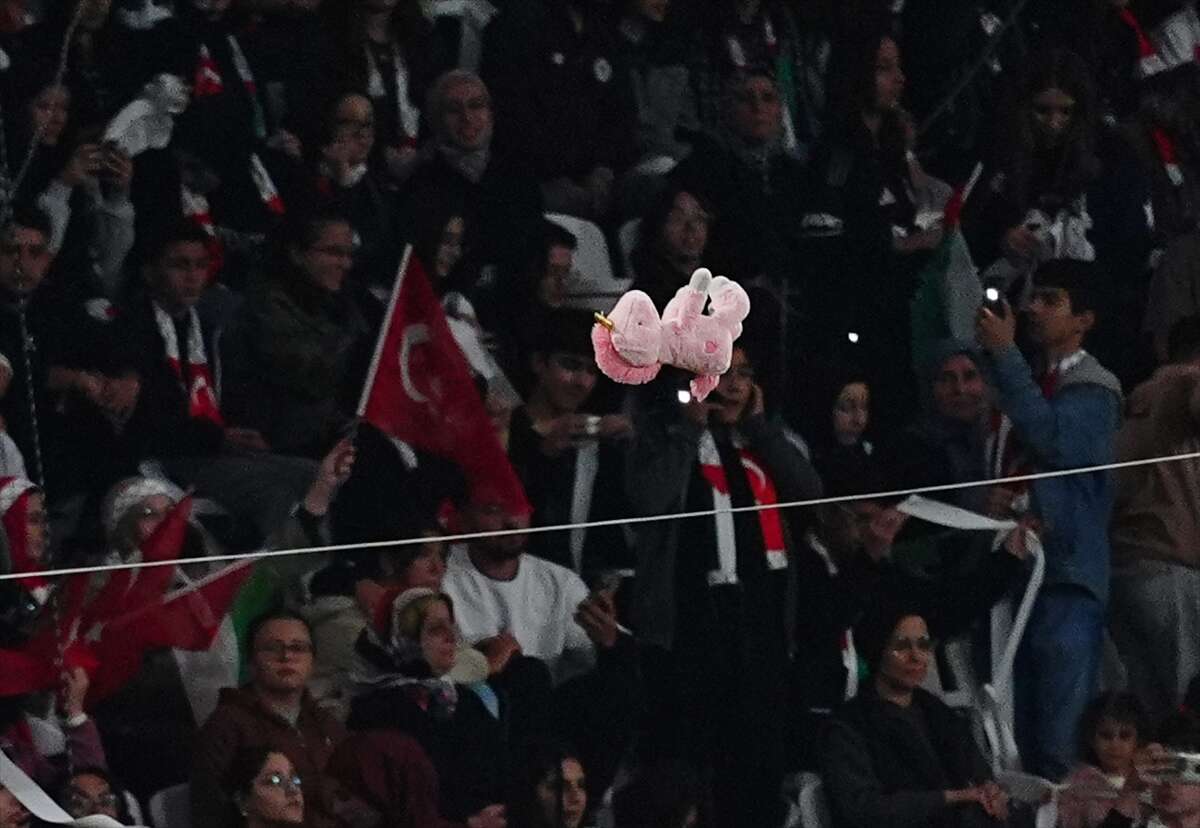 Konya’da tarihi gece! Kalpler Filistin için attı 71