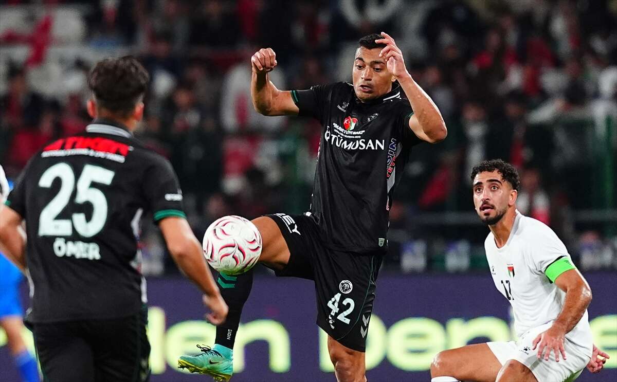 Konya’da tarihi gece! Kalpler Filistin için attı 90
