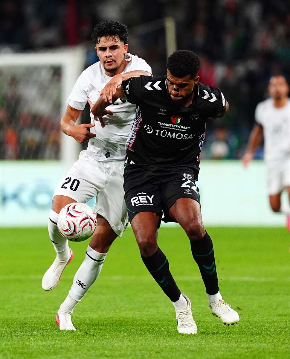 Konya’da tarihi gece! Kalpler Filistin için attı 95