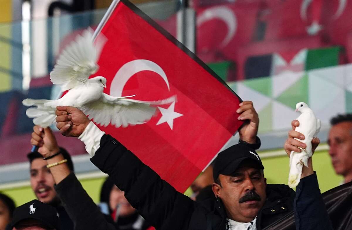 Konya’da tarihi gece! Kalpler Filistin için attı 123