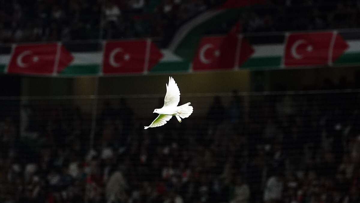 Konya’da tarihi gece! Kalpler Filistin için attı 116