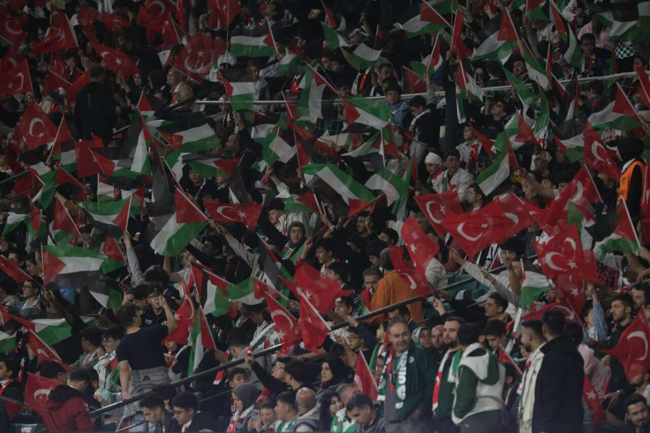 Konya’da tarihi gece! Kalpler Filistin için attı 11