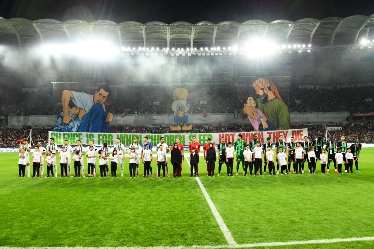 Konya’da tarihi gece! Kalpler Filistin için attı 14