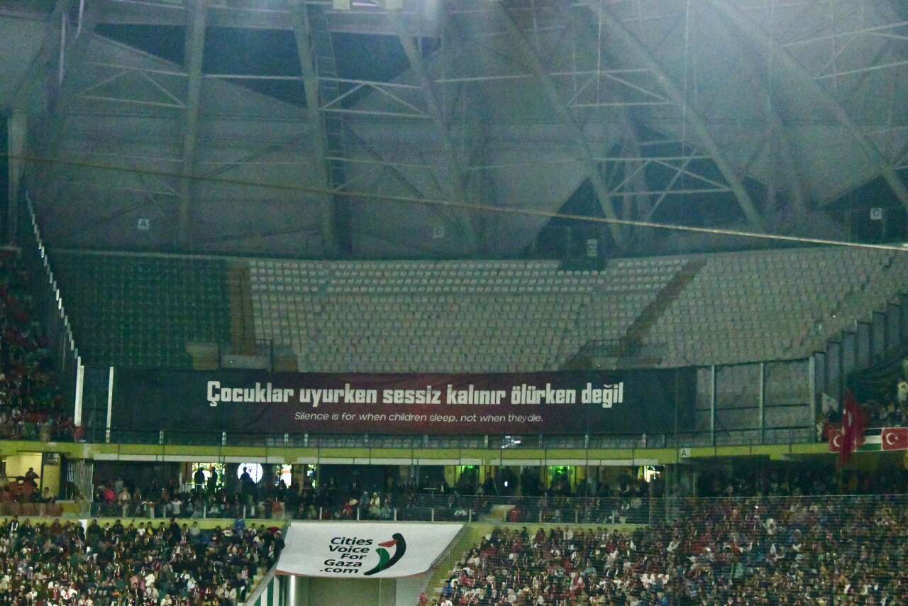 Konya’da tarihi gece! Kalpler Filistin için attı 23
