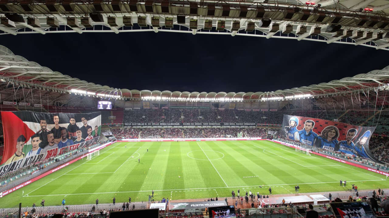 Konya’da tarihi gece! Kalpler Filistin için attı 64
