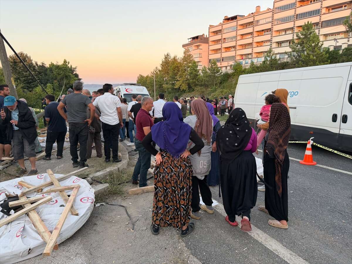 Tarım işçilerini taşıyan araçla TIR çarpıştı! 4 ölü, 9 yaralı var 4