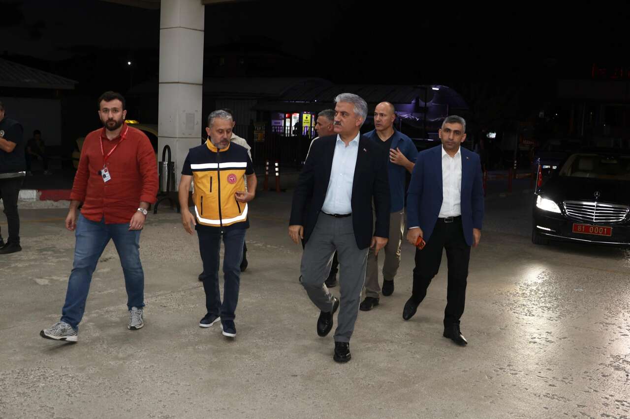 Tarım işçilerini taşıyan araçla TIR çarpıştı! 4 ölü, 9 yaralı var 14