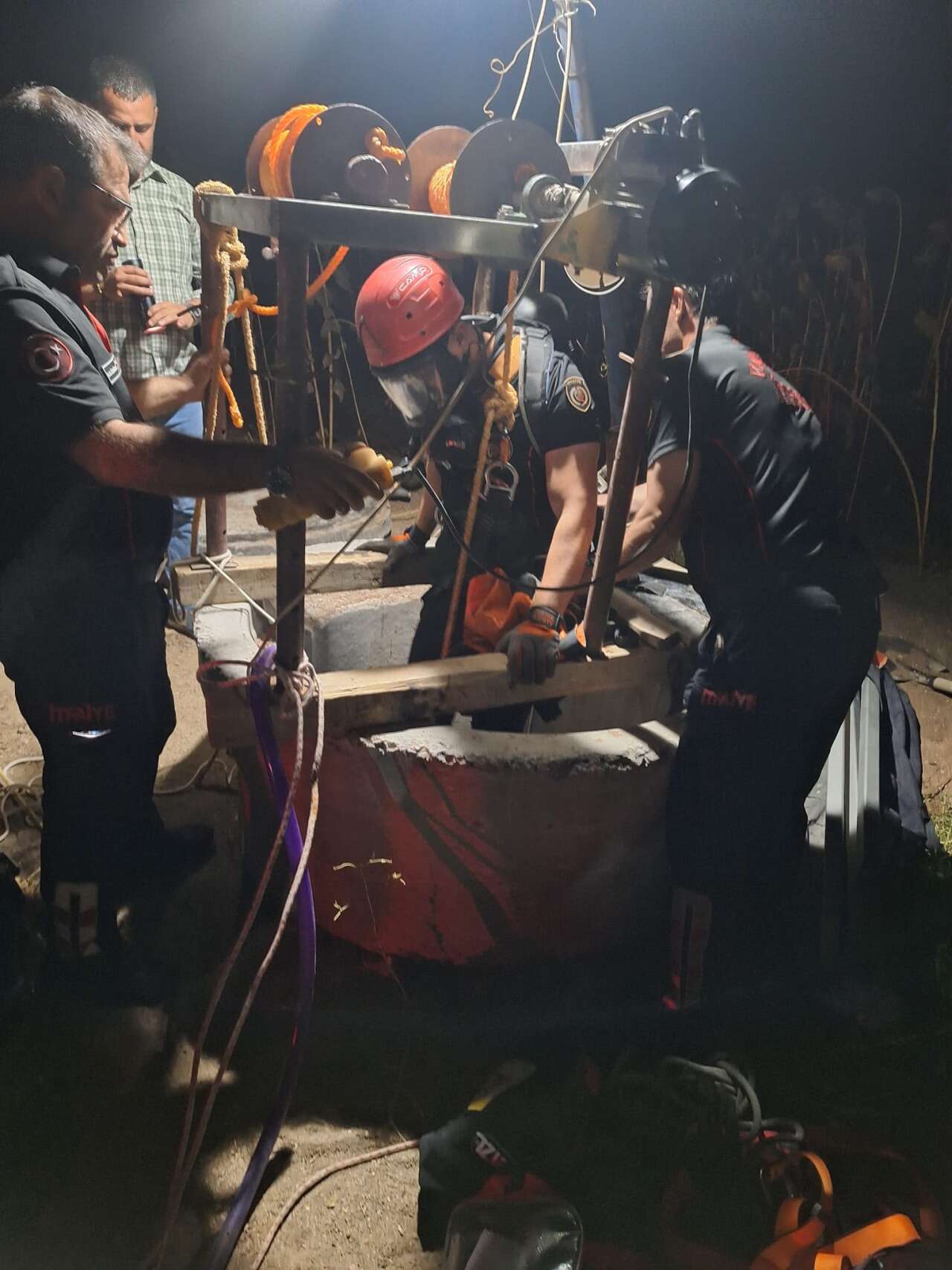 Temizlik için kuyuya girdiler, bir daha çıkamadılar! Mehmet Tekin ve Gurbet Esenceli öldü 13