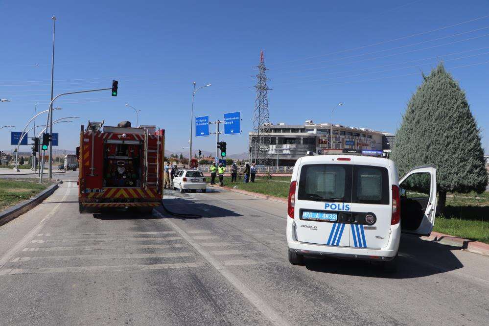 LPG’li otomobil alev aldı! 5 kişiyi sürücünün soğukkanlılığı kurtardı 6