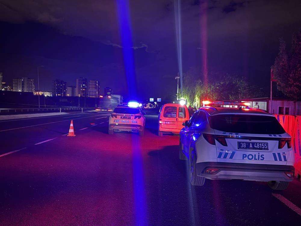 Asker uğurlamasında akılalmaz olay! Havaya ateş ederken vuruldu 3