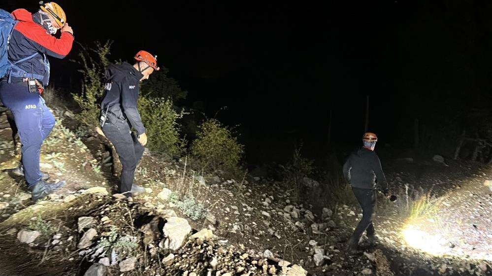 14 kişilik İHH ekibi kanyonda felaketi yaşadı! 1 ölü var, 13 kişiyi Konya ekipleri de arıyor 14