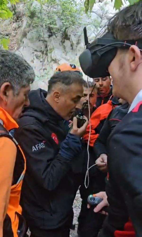Kanyonda 30 saatlik kurtarma operasyonunun yeni görüntüleri! Herkes o anı bekledi 9