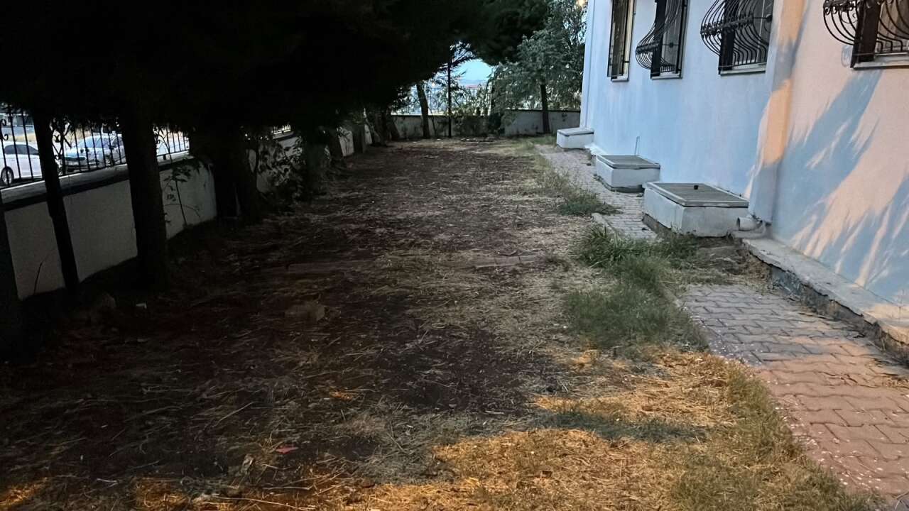 Anne, baba ve 6 yaşındaki çocuk pencereden düştü! 1 ölü, 2 yaralı 1