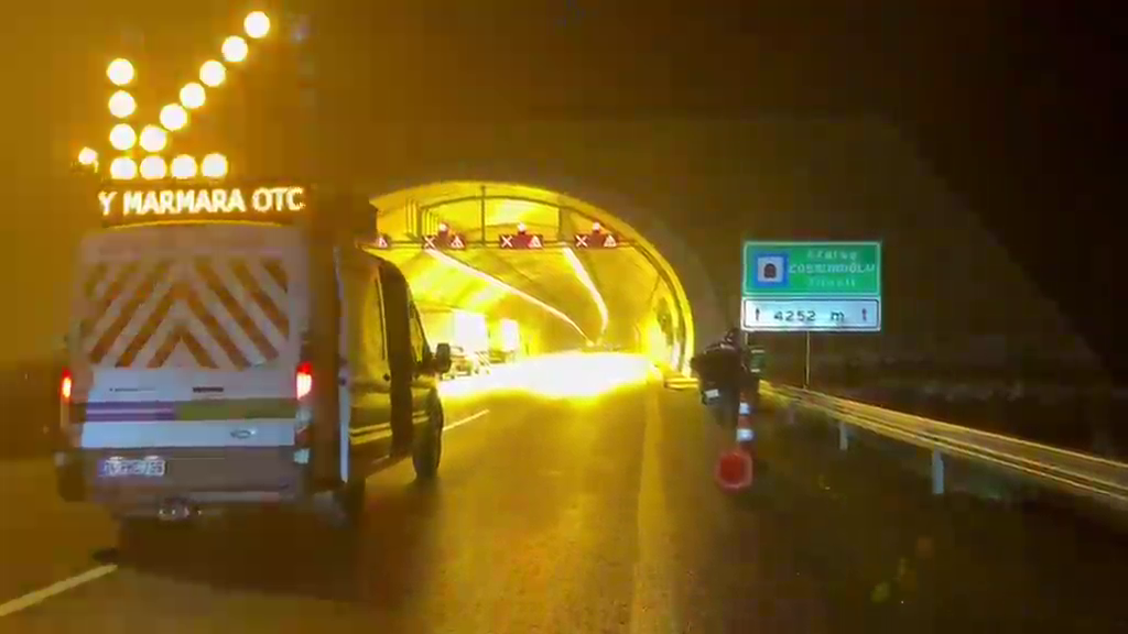 TIR tünelde alev aldı 1