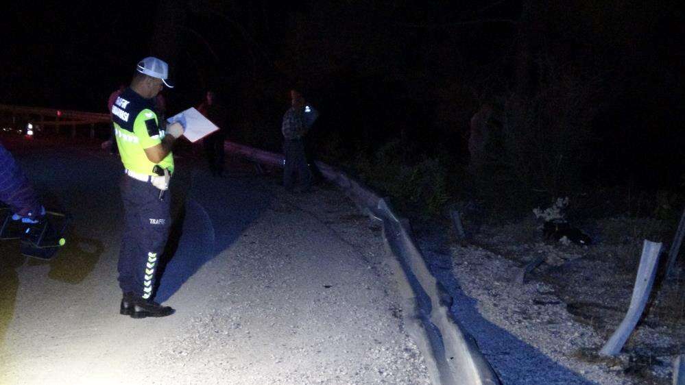 Konyaaltı’da araç 50 metrelik uçuruma düştü! 2 ölü, 4 yaralı çıktı 6
