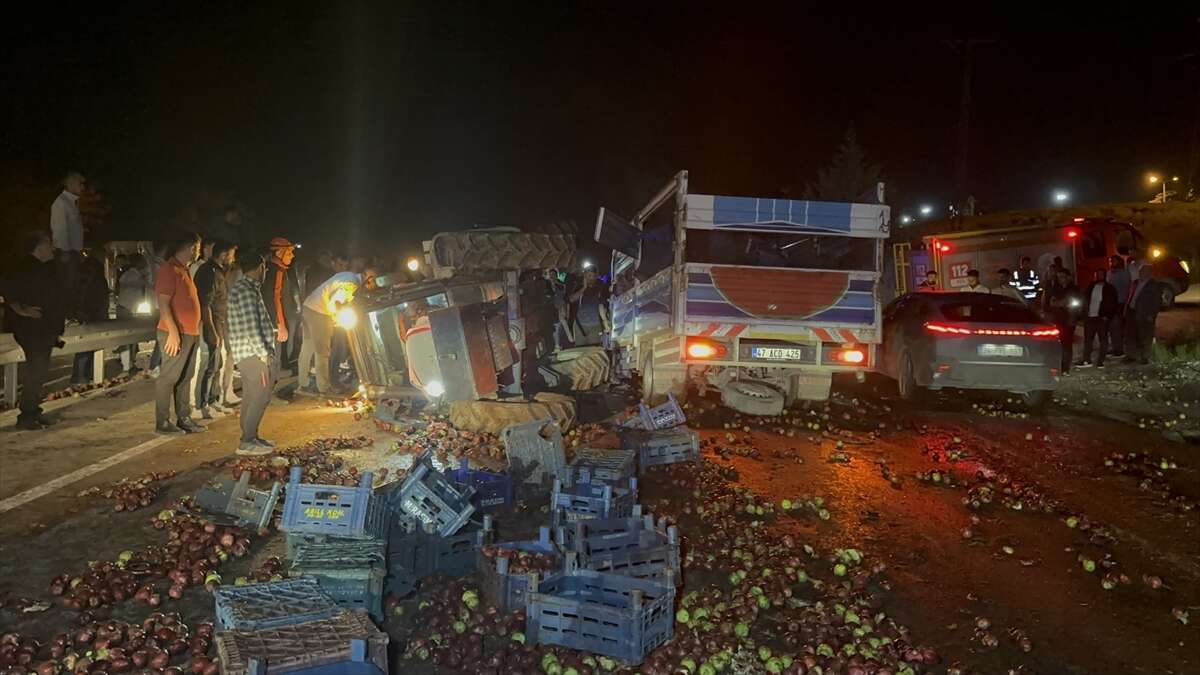 Gübre yüklü traktöre çarpan kamyonetin sürücüsü öldü 2