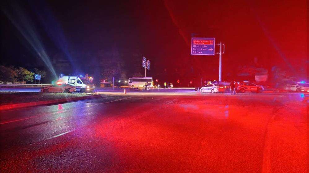 Konya ayrımında TIR işçi servisi kazası! 17 kişi yaralandı 3