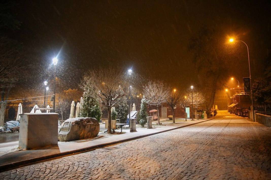 Konya'da kar ve tipi etkili oluyor 20