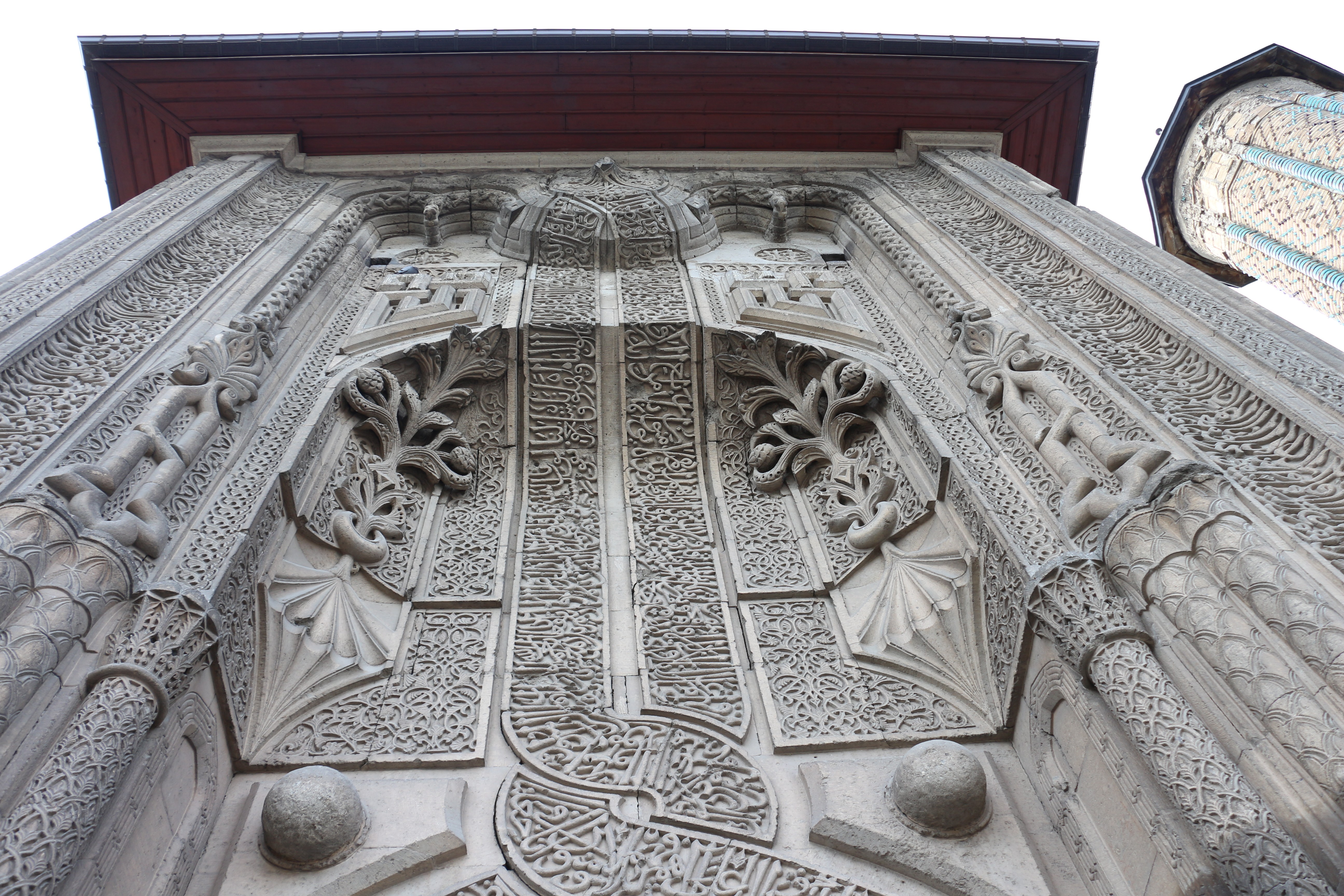 Orta Asya çadır geleneğinin örneği: 'İnce Minareli Medrese' 11