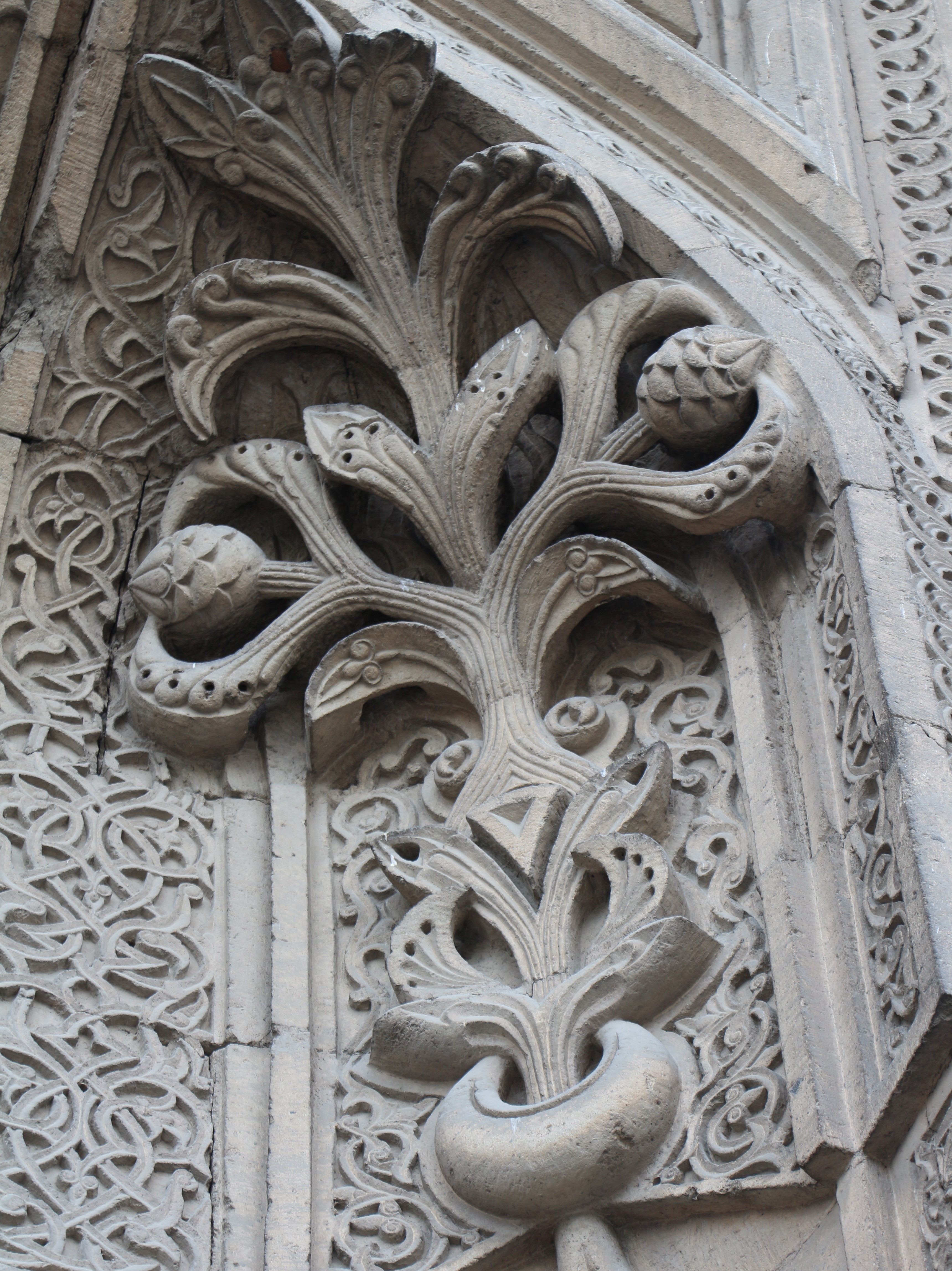 Orta Asya çadır geleneğinin örneği: 'İnce Minareli Medrese' 8