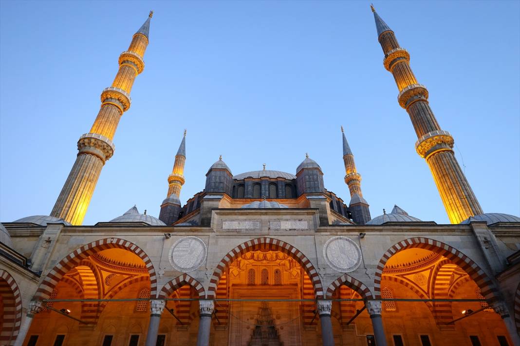 Mimarına "ustalık" payesi veren Selimiye 446 yıldır zamana meydan okuyor 23