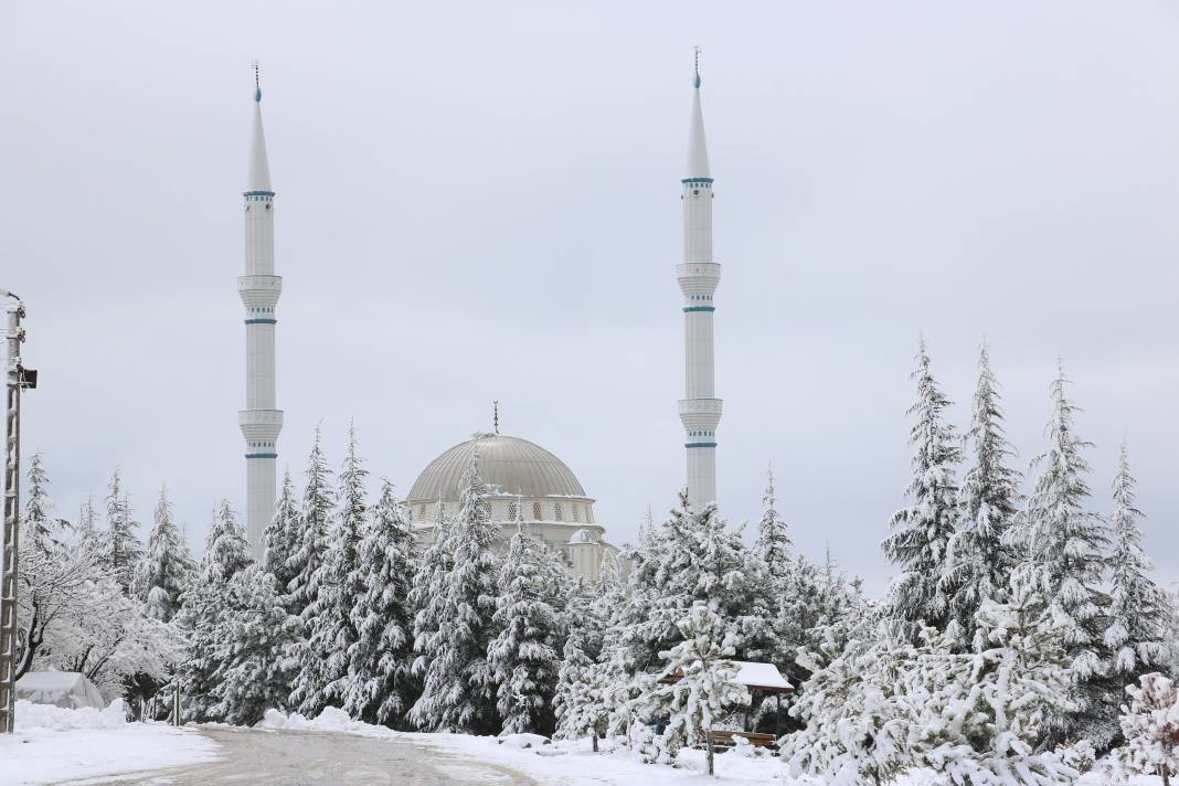 Konya Beyşehir'den yansıyan Mart karı güzelliği büyüledi 4
