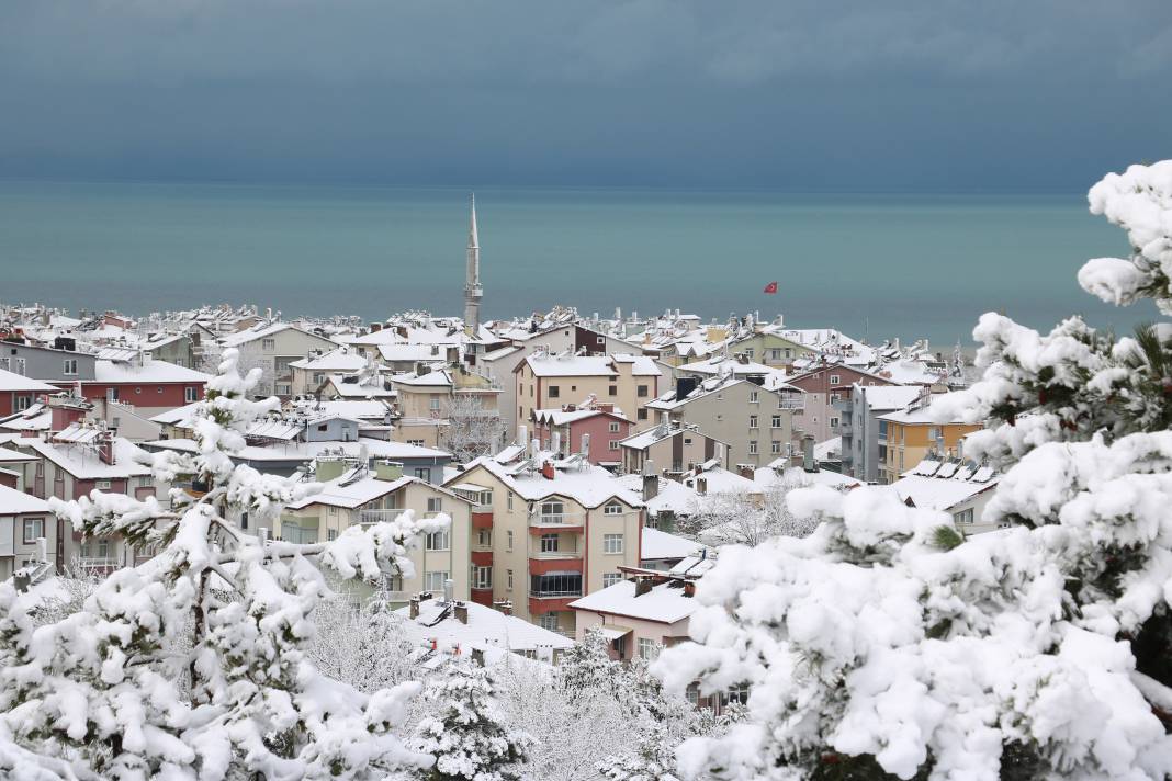 Konya Beyşehir'den yansıyan Mart karı güzelliği büyüledi 5