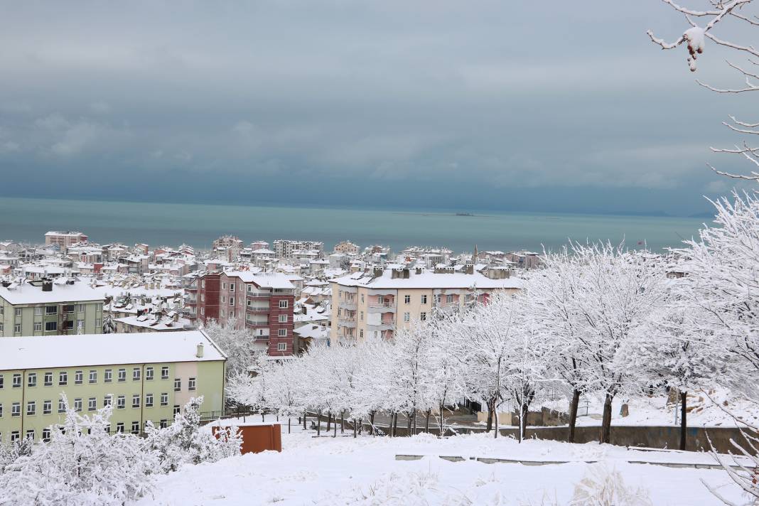 Konya Beyşehir'den yansıyan Mart karı güzelliği büyüledi 9