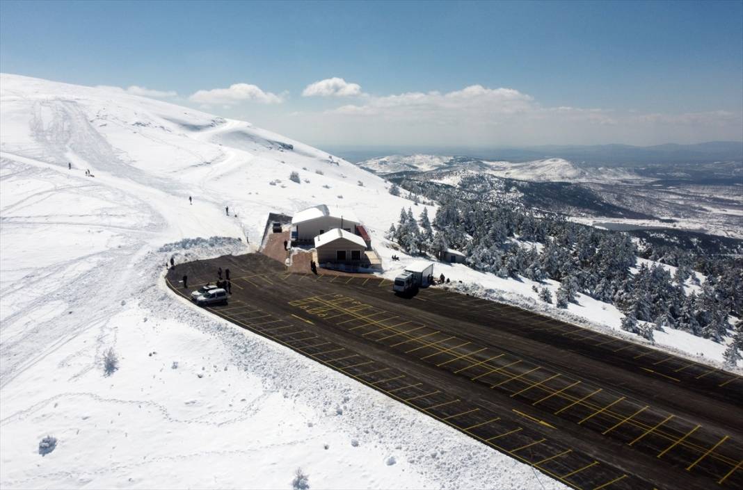 Konya'da kış turizminin merkezi nisan ayında da kayak imkanı sunuyor 15
