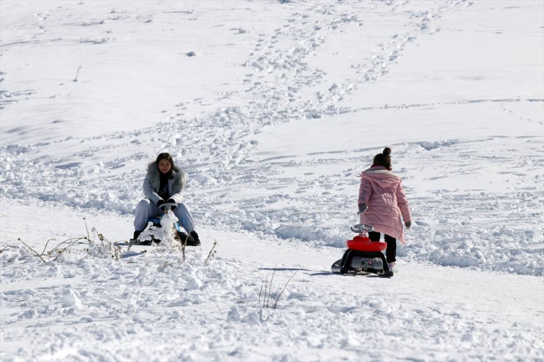 Konya'da kış turizminin merkezi nisan ayında da kayak imkanı sunuyor 17