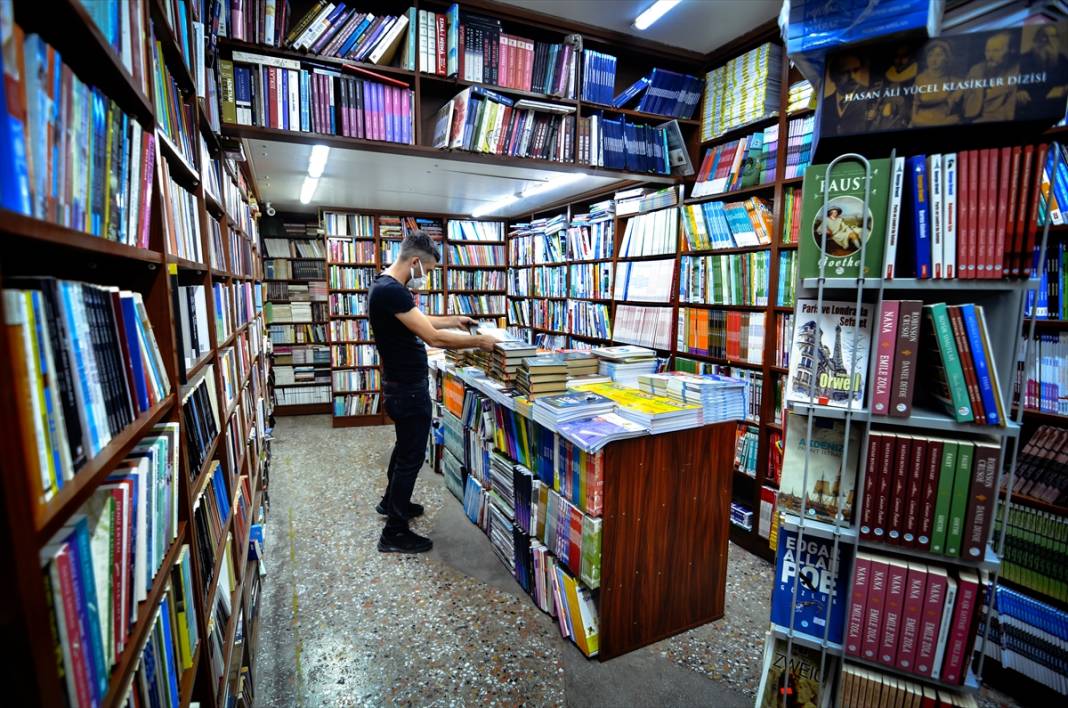 Konya'da kitap kokusuyla müziğin tınısını buluşturan çarşı! Mimarisiyle baş döndürüyor 14
