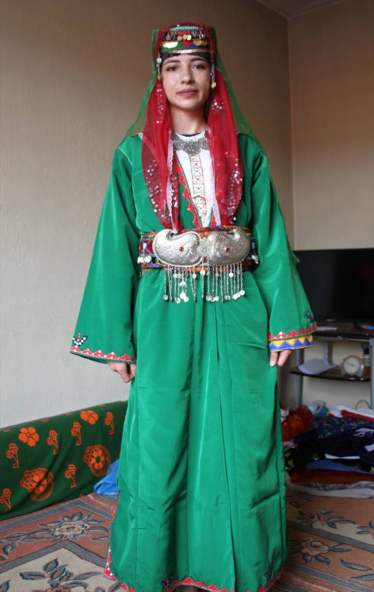 Konya'da geleneksel düğün kıyafetleri çeyrek asırdır terzi çiftin elinde hayat buluyor 2