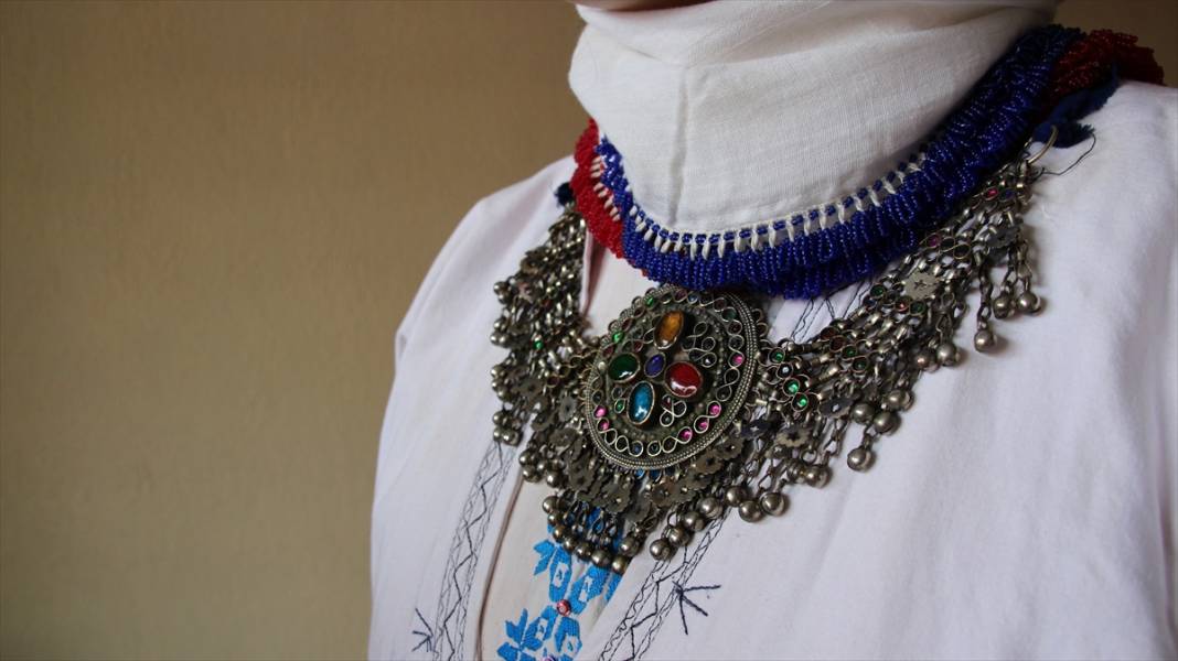 Konya'da geleneksel düğün kıyafetleri çeyrek asırdır terzi çiftin elinde hayat buluyor 8