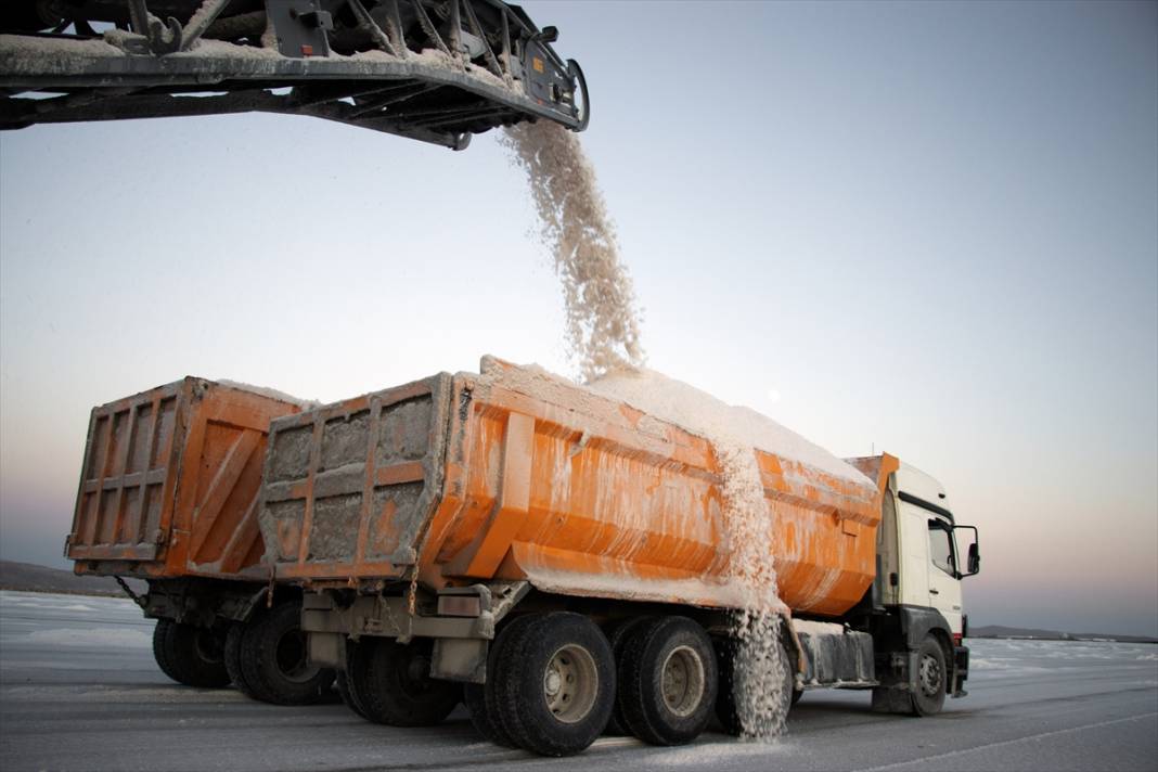 Konya'da bir paletle başladıkları tuz ihracatını 70 ülkede 200 bin palete çıkardılar 16