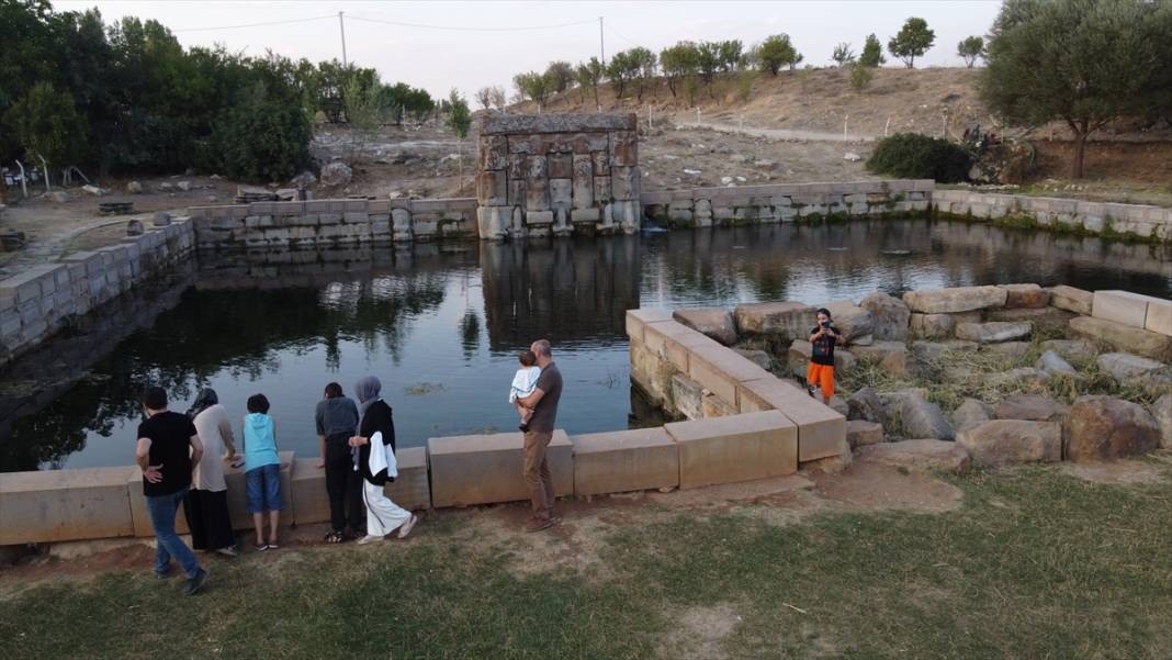 Konya'daki Hitit su anıtı tarihi ve mimarisiyle ilgi çekiyor 12