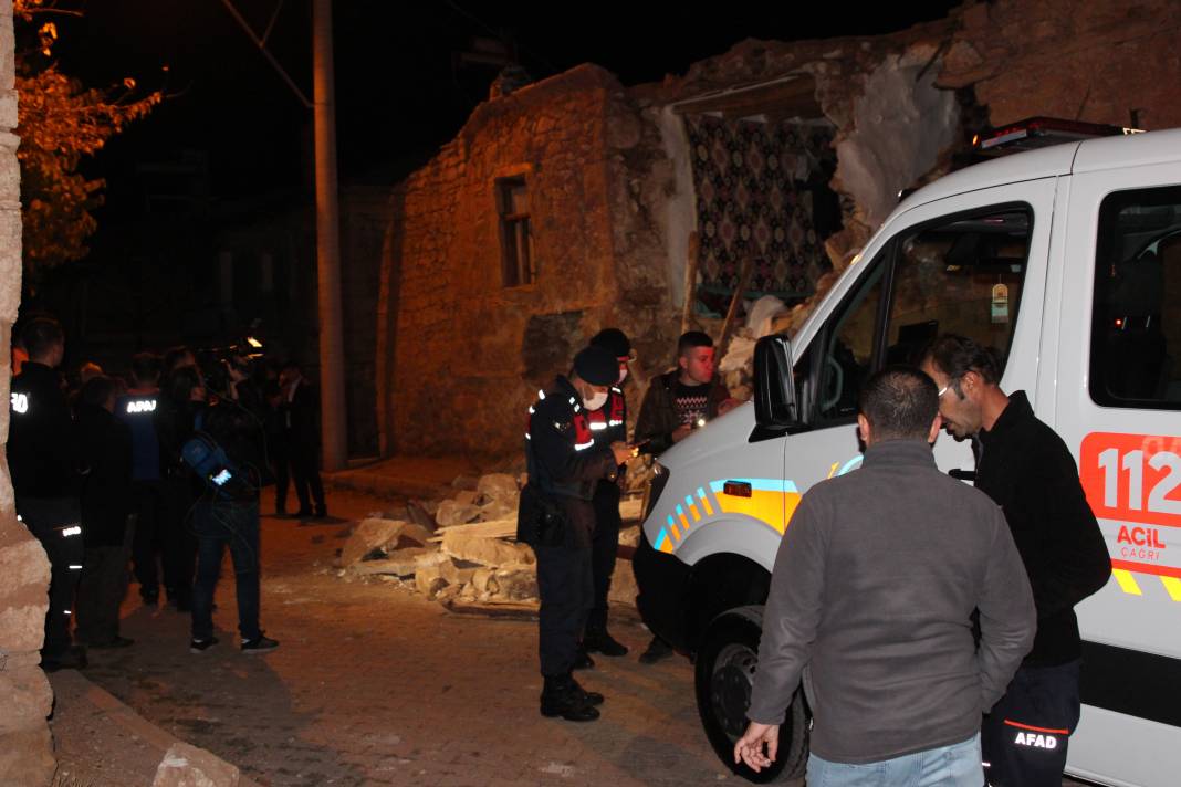 Konya'daki depremde 66 yapıda hasar oluştu 20