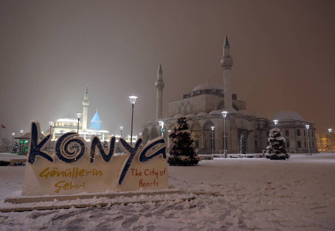 Konya'da kar yağışının güzelliği fotoğraf karelerine yansıdı 1