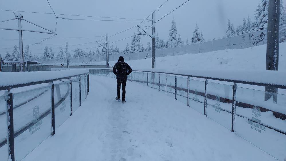 Konya'da kar yağışının güzelliği fotoğraf karelerine yansıdı 13