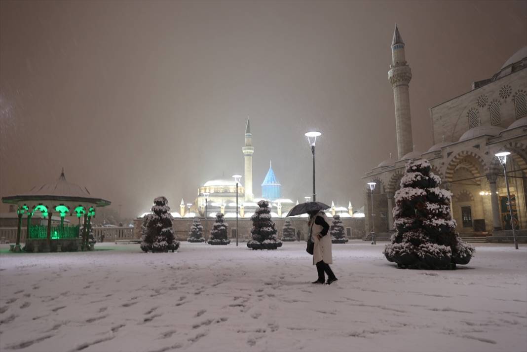 Konya'da kar yağışının güzelliği fotoğraf karelerine yansıdı 25