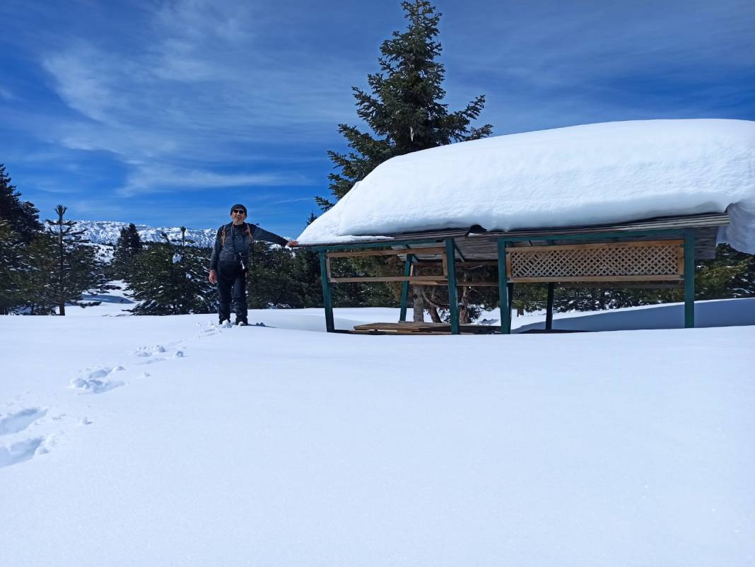 Yaylalarda ev boyu kar! Konyalı doğaseverler fotoğrafladı 17
